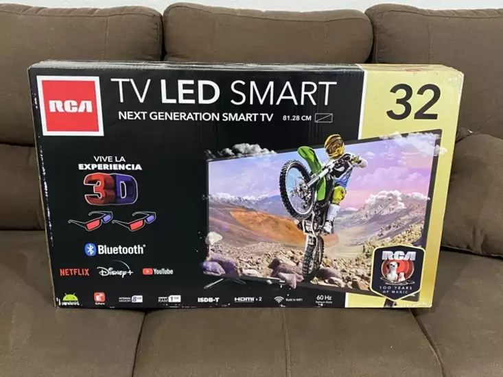 Q1,200 Televisor Smart LED 3D RCA 32